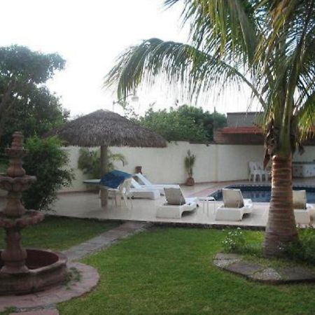 Casa Circuito Del Lago Tequesquitengo Bagian luar foto