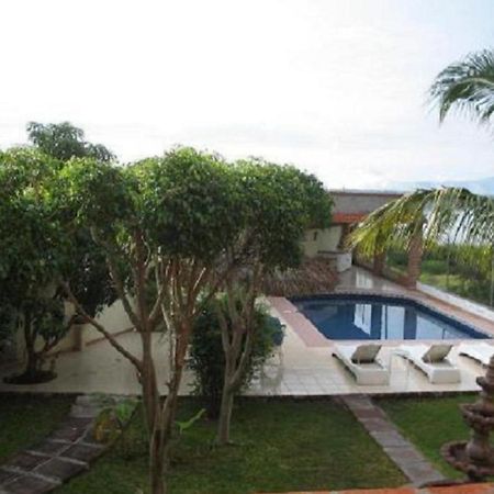 Casa Circuito Del Lago Tequesquitengo Bagian luar foto